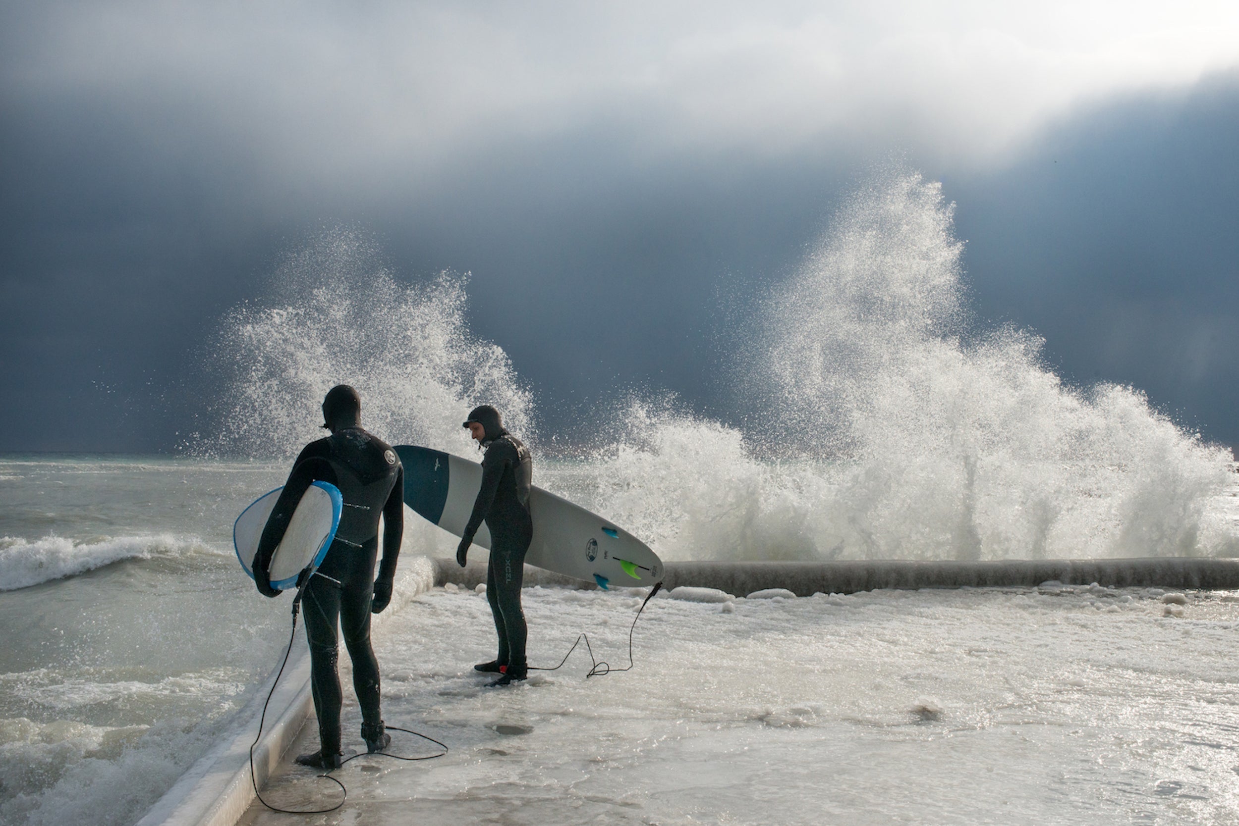 10 Essentials for Winter Surfing - Malo'o Racks