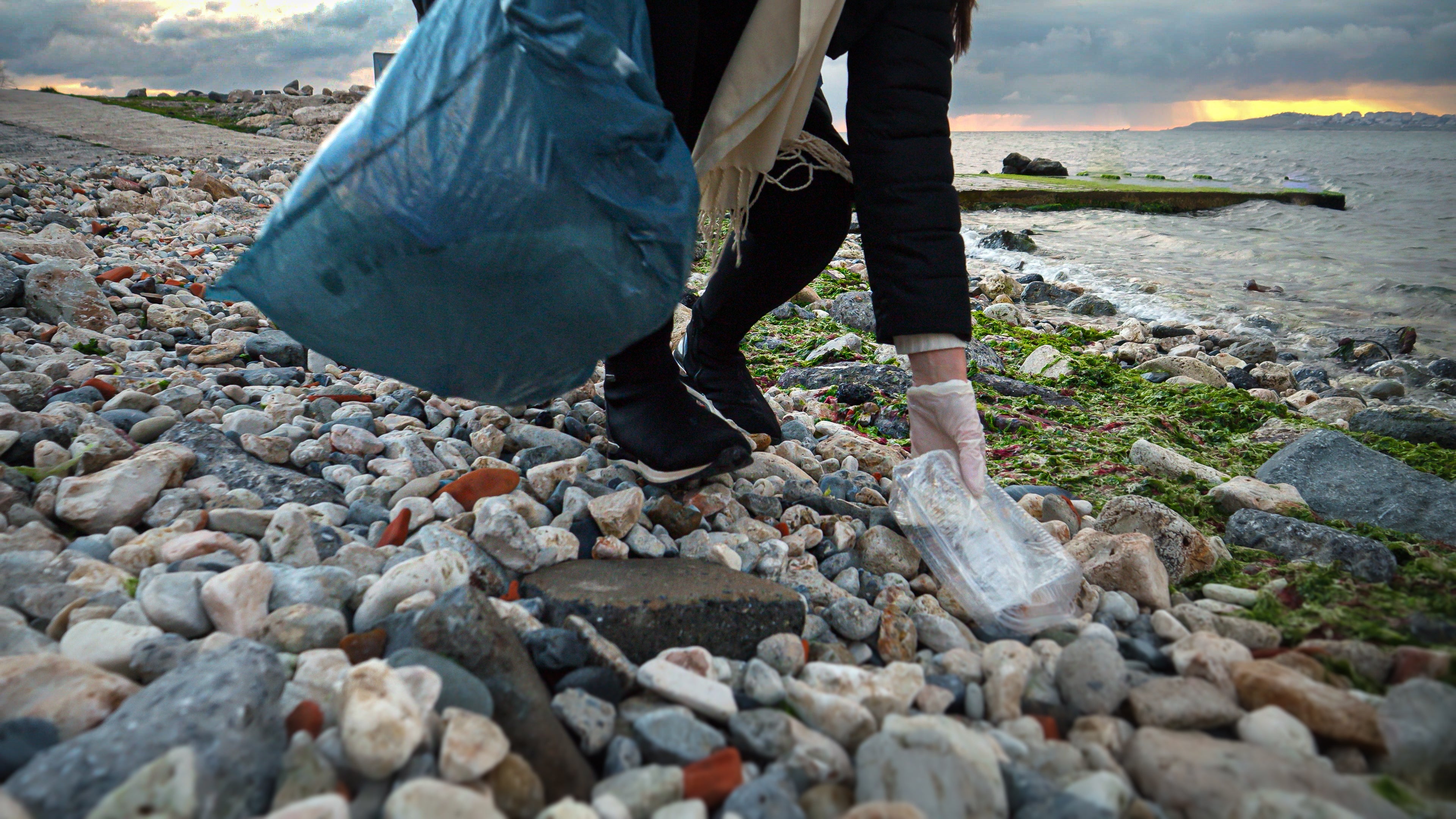 Embracing Sustainability: The Advantages of Eco-Friendly Outdoor Gear and Accessories