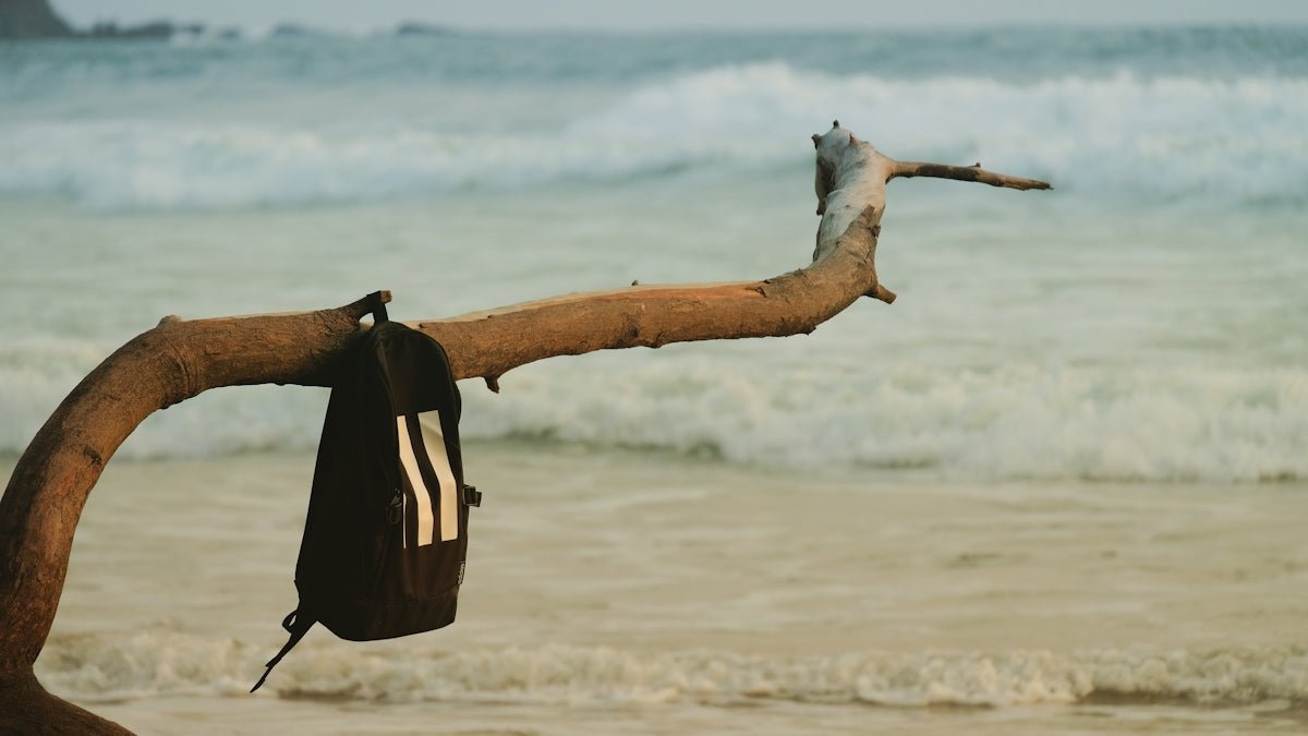 Guide to Outdoor Dry Bags: Keeping Your Gear Safe on Every Adventure - Malo'o Racks