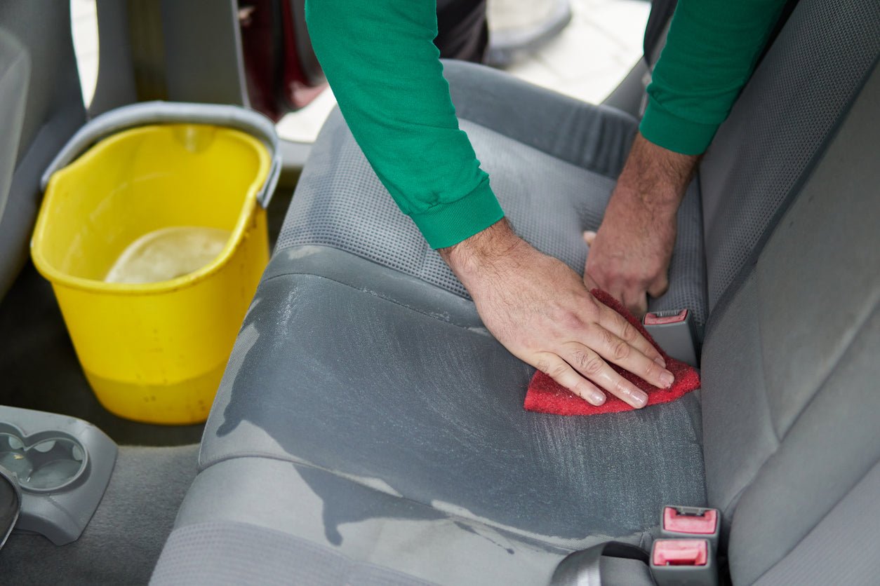 Tips on How to Keep Wet Gear Out of Your Car During Trips - Malo'o Racks